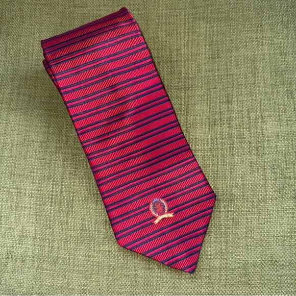 Tommy Hilfiger Vintage Men's Neck Tie Red and Navy Stripe with Emblem 100% Silk - Picture 1 of 8